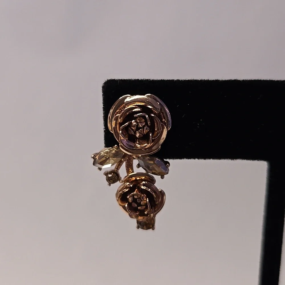 SOLD. Kate Spade Garden Garland Rose Gold Earrings - Picture 3 of 9